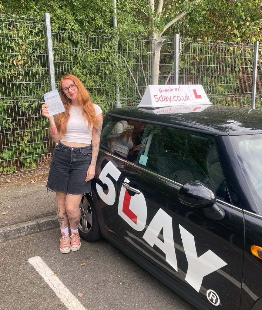 5Day Learner with 5Day Certificate - Young Brunette Man