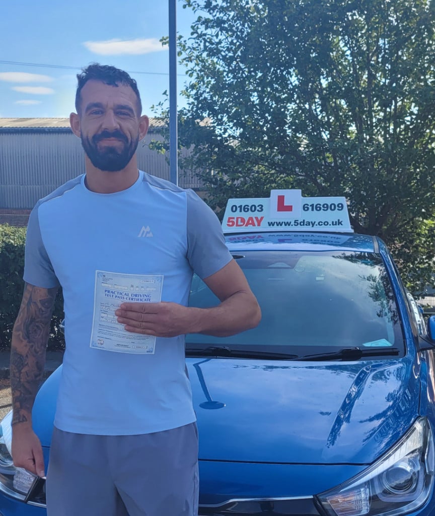 5Day Learner with Pass Cerificate - Man in Hat